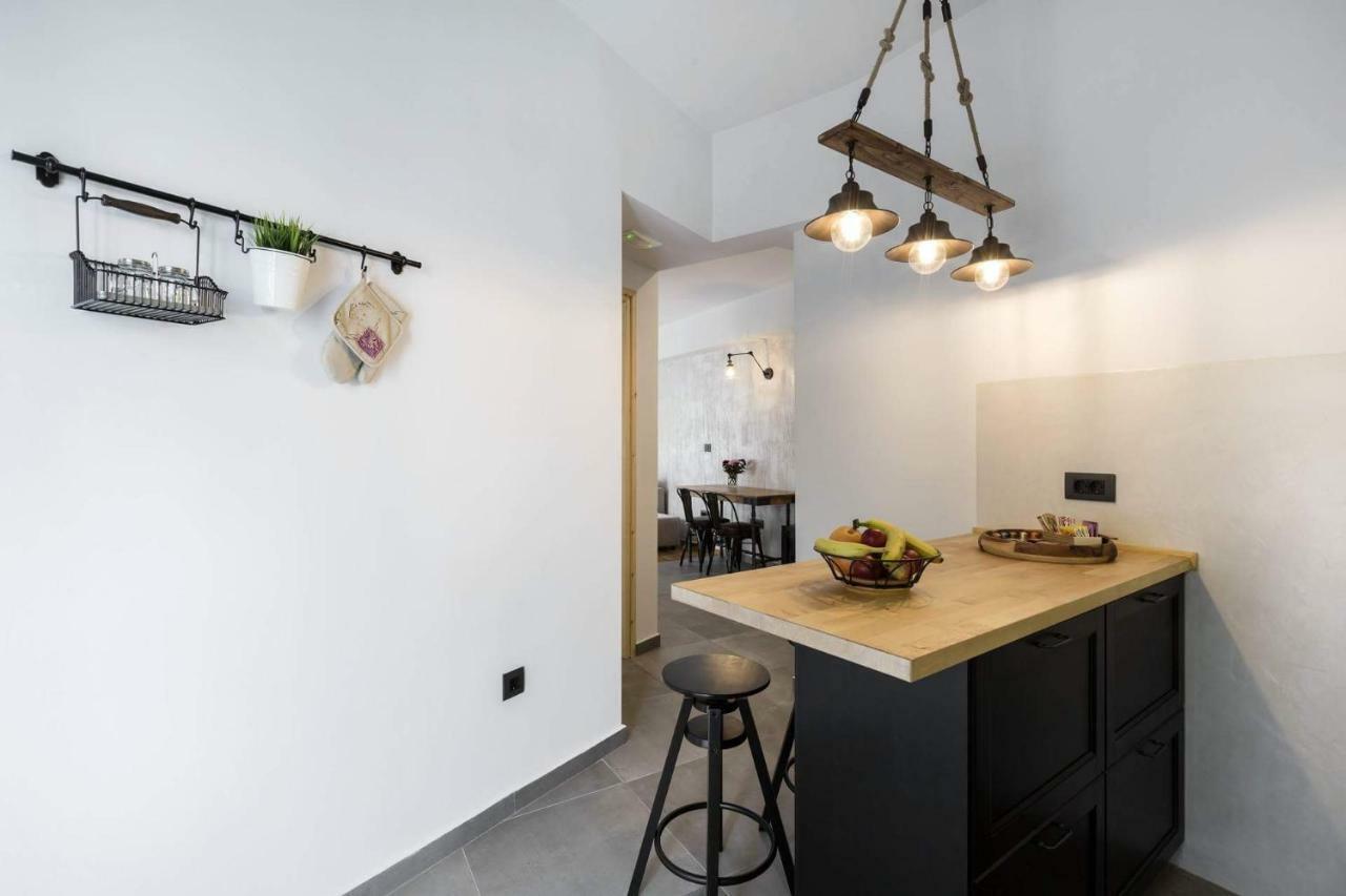 Atmospheric Apartment Near Acropolis By Cloudkeys Афины Экстерьер фото